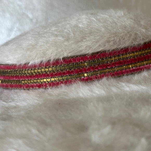 SUPERB 1950\'s IVORY FURRY FELT CART WHEEL HAT + RED/GOLD BAND main image 12